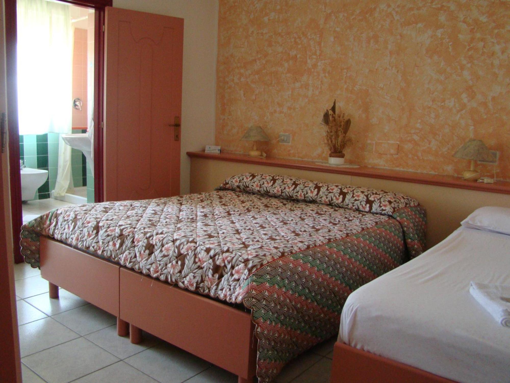 S'Ustiarvu- Nuova Gestione Hotel Cala Liberotto Exterior foto