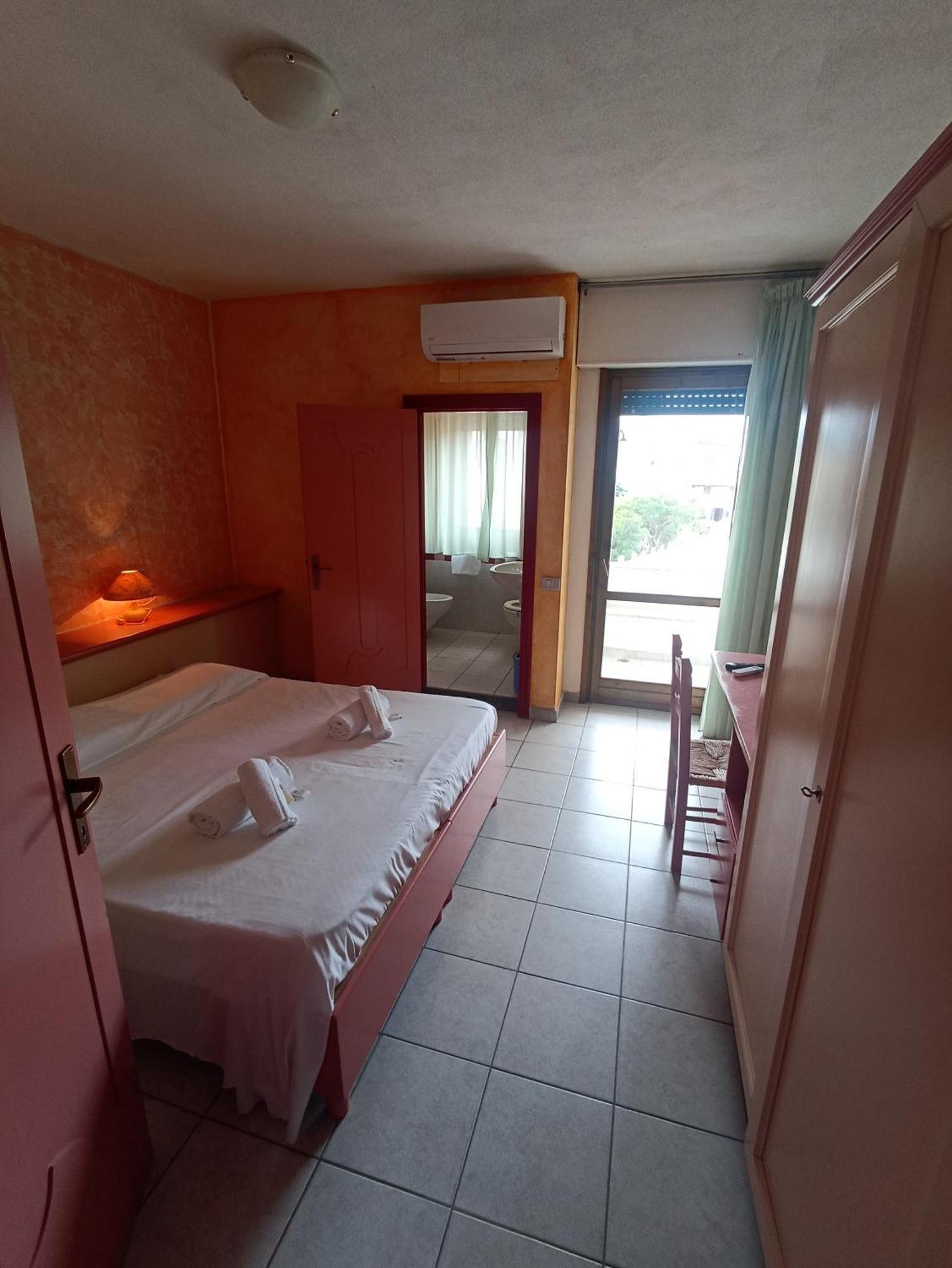 S'Ustiarvu- Nuova Gestione Hotel Cala Liberotto Exterior foto