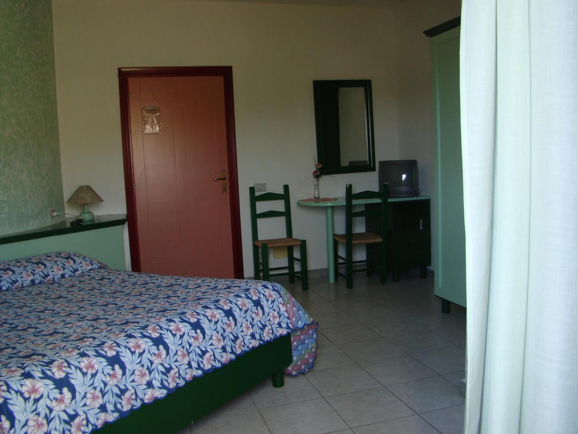 S'Ustiarvu- Nuova Gestione Hotel Cala Liberotto Exterior foto